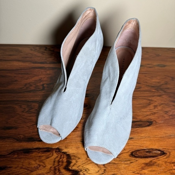 Halogen Grey Suede Leather Booties size 7 - Picture 3 of 13